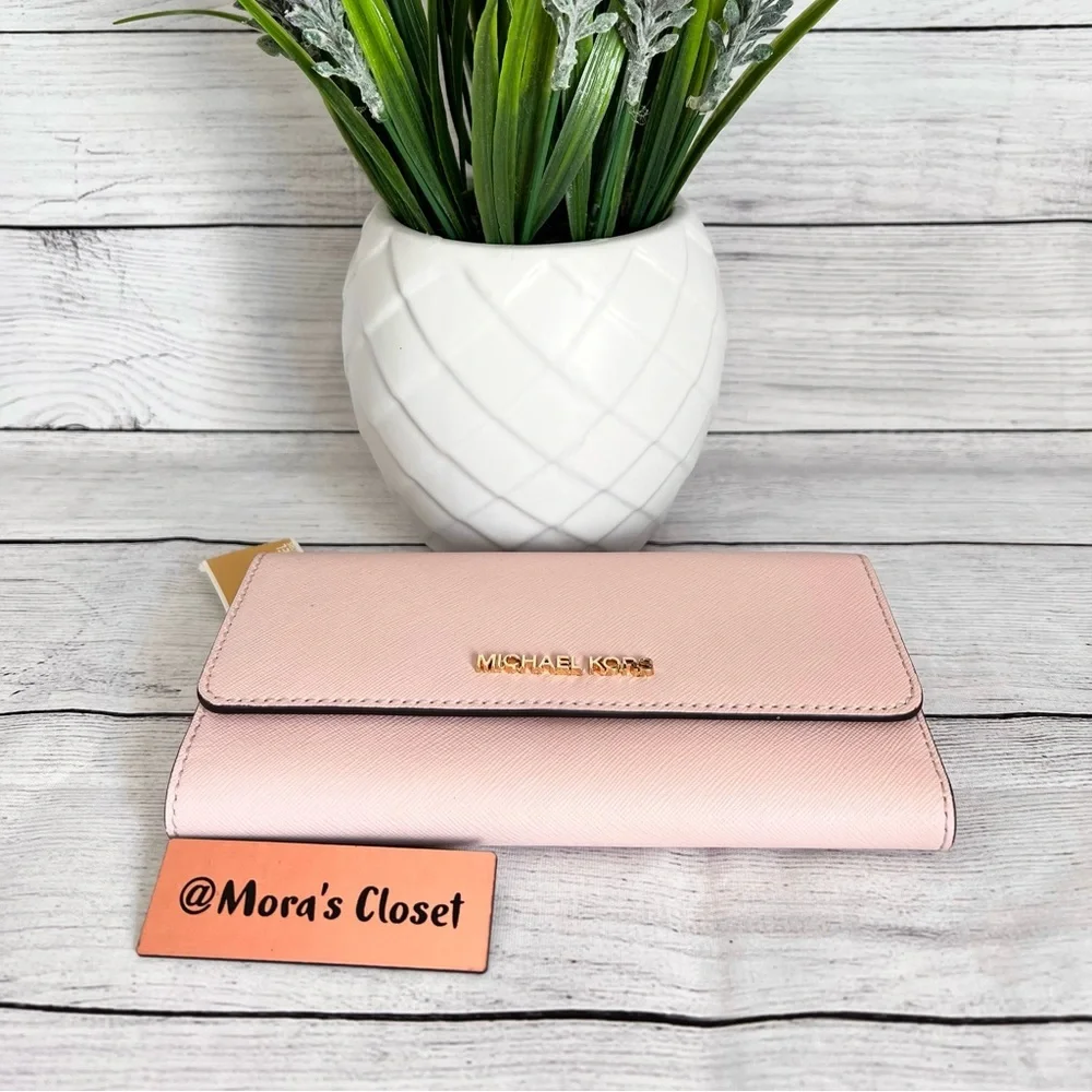 🦋Michael Kors Trifold Wallet